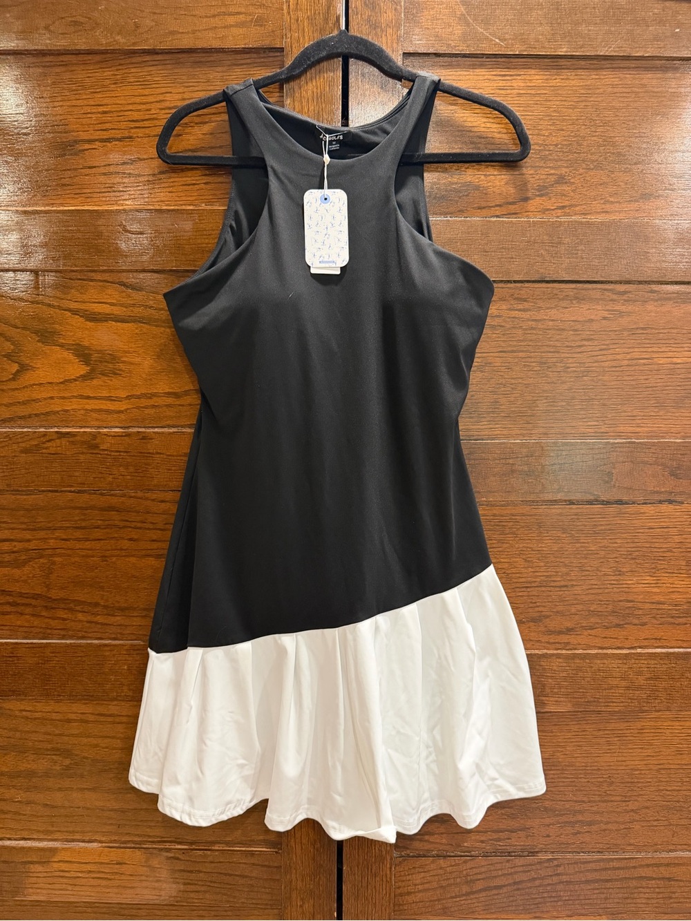 NWT Cegolfs active golf mini dress ruffle skirt Sleeveless UPF shelf bra wicking